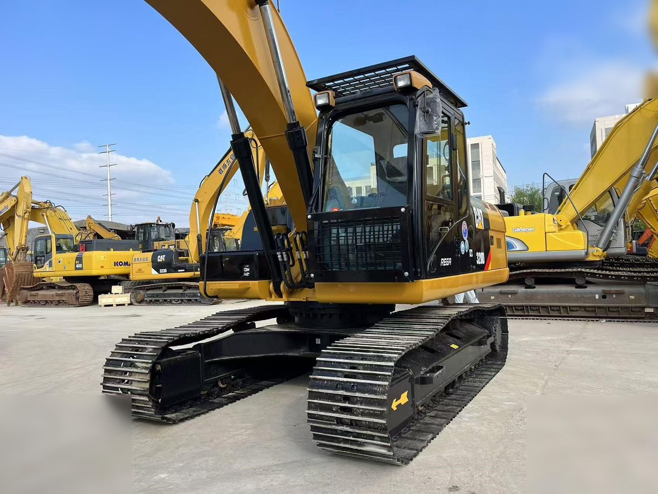 CATERPILLAR 320D - Máy xúc bánh xích: hình 5 CATERPILLAR 320D - Máy xúc bánh xích: hình 5