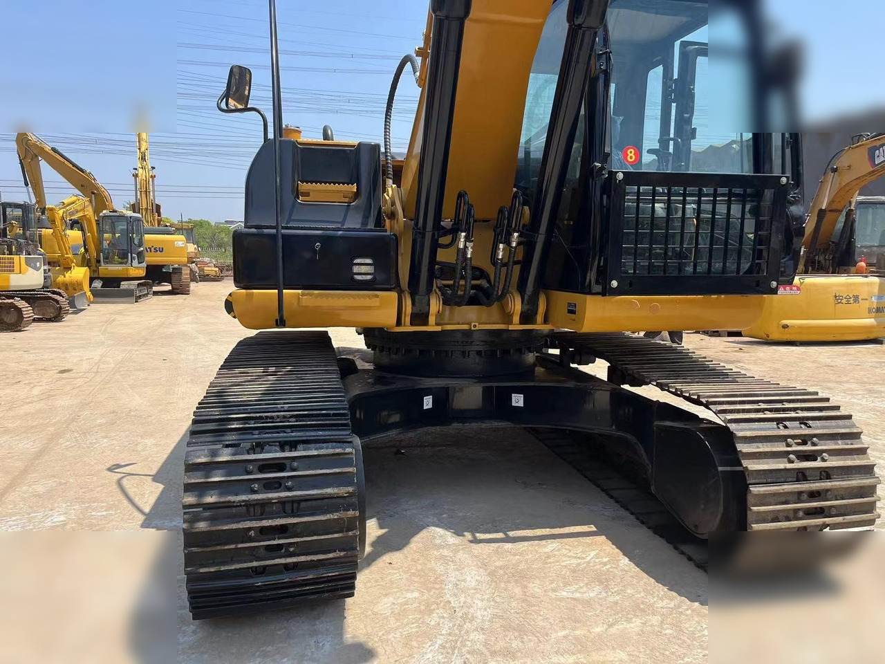 CATERPILLAR 320D - Máy xúc bánh xích: hình 4 CATERPILLAR 320D - Máy xúc bánh xích: hình 4