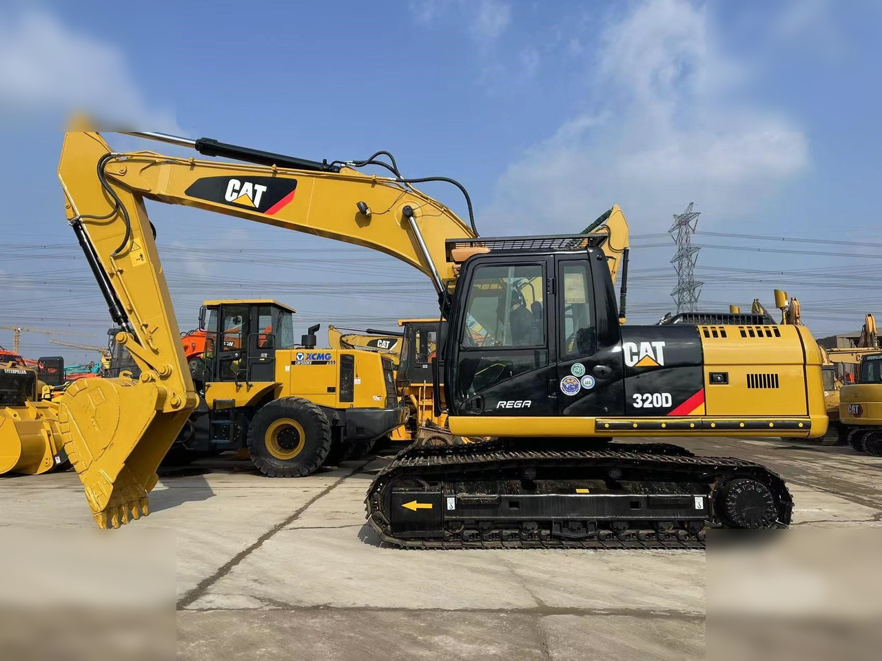 CATERPILLAR 320D - Máy xúc bánh xích: hình 1 CATERPILLAR 320D - Máy xúc bánh xích: hình 1