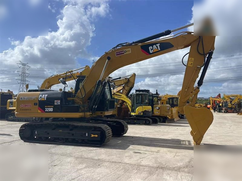 CATERPILLAR 320D - Máy xúc bánh xích: hình 3 CATERPILLAR 320D - Máy xúc bánh xích: hình 3