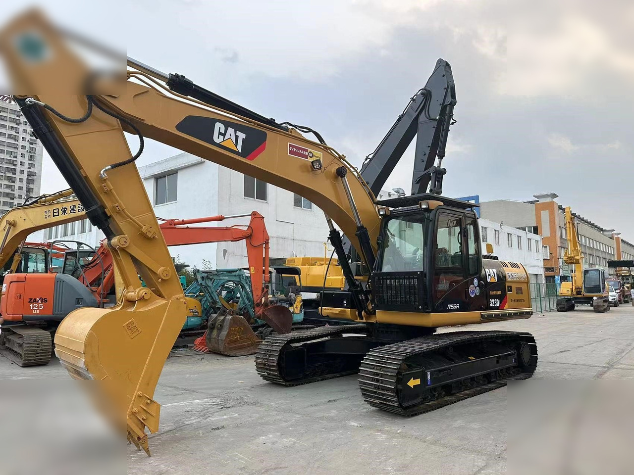 Máy xúc bánh xích CATERPILLAR 323DL: hình 6