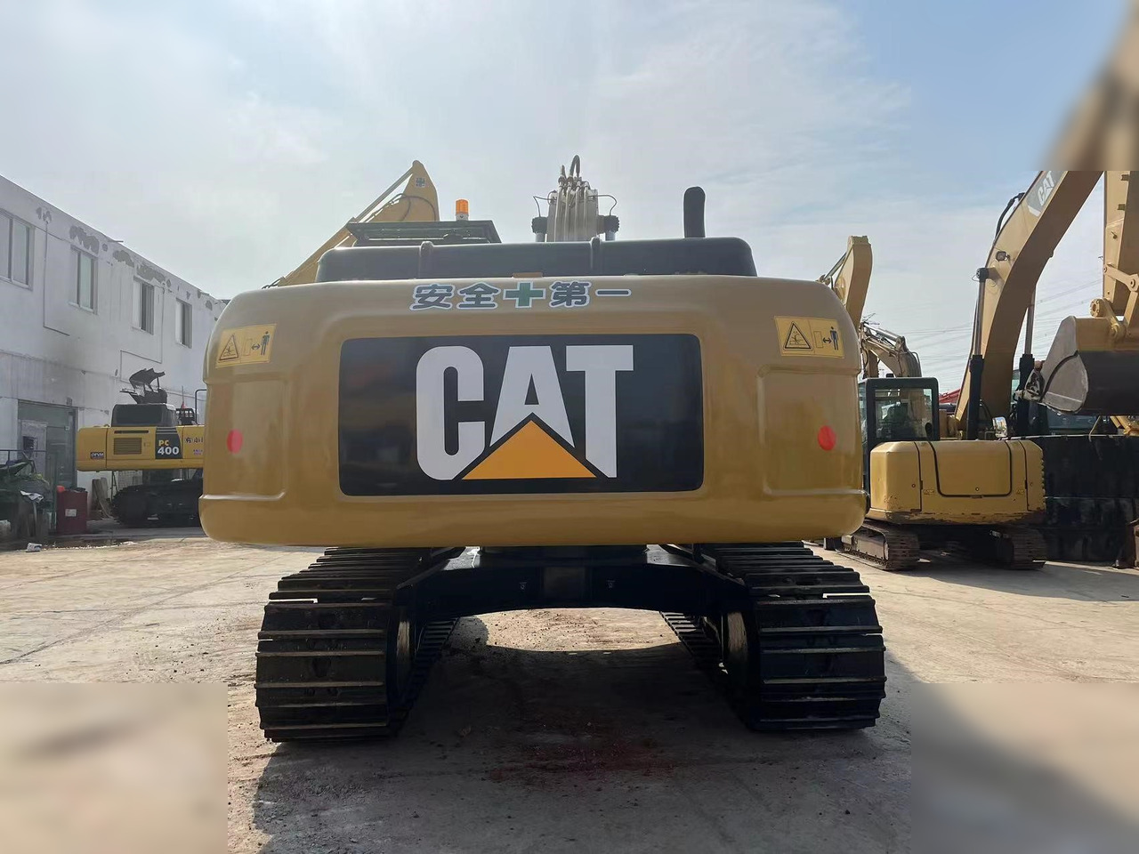 CATERPILLAR 325DL - Máy xúc bánh xích: hình 4 CATERPILLAR 325DL - Máy xúc bánh xích: hình 4