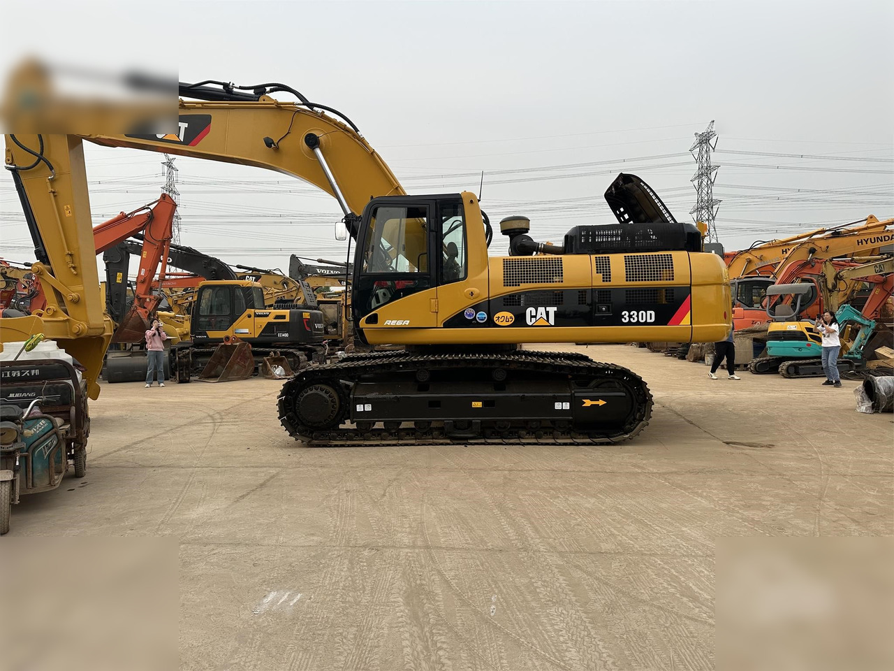 CATERPILLAR 330D - Máy xúc bánh xích: hình 3 CATERPILLAR 330D - Máy xúc bánh xích: hình 3