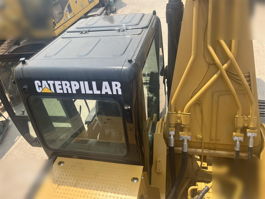 CATERPILLAR 330D - Máy xúc bánh xích: hình 5 CATERPILLAR 330D - Máy xúc bánh xích: hình 5