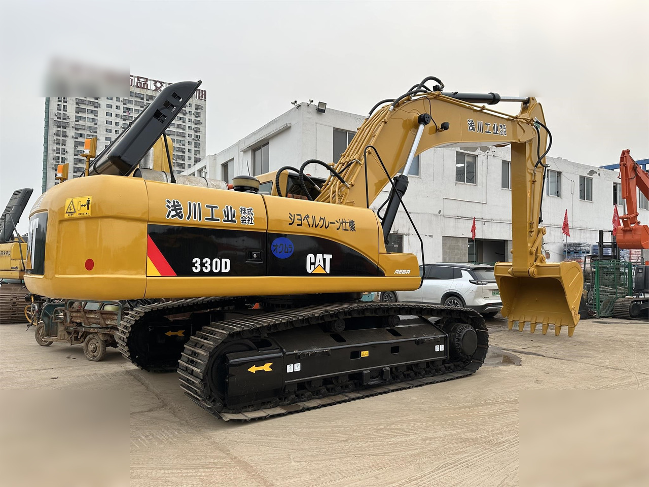 CATERPILLAR 330D - Máy xúc bánh xích: hình 2 CATERPILLAR 330D - Máy xúc bánh xích: hình 2