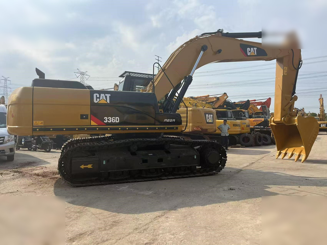 CATERPILLAR 336D - Máy xúc bánh xích: hình 1 CATERPILLAR 336D - Máy xúc bánh xích: hình 1