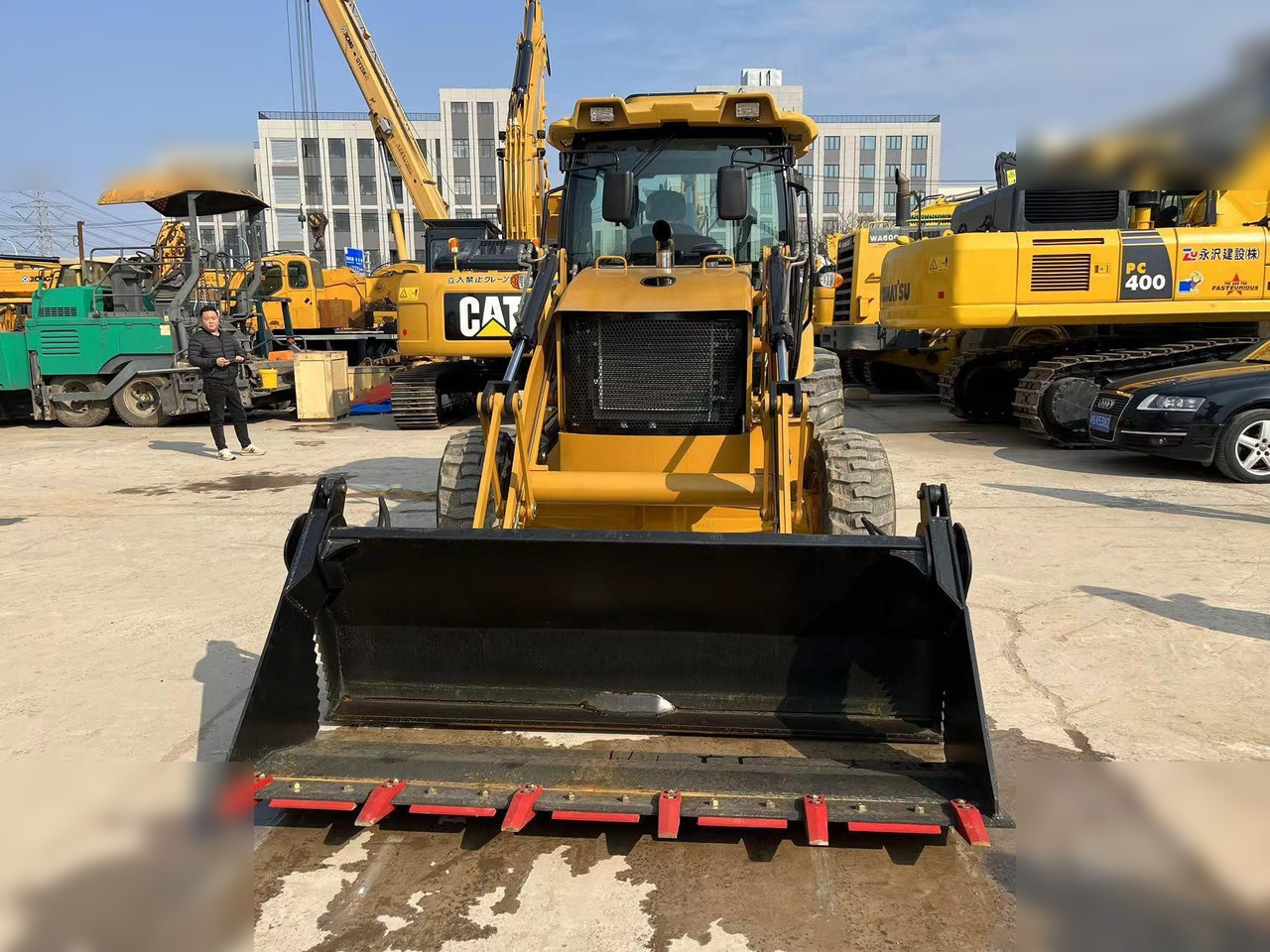 CATERPILLAR 420F - Máy xúc trước múc sau: hình 3 CATERPILLAR 420F - Máy xúc trước múc sau: hình 3