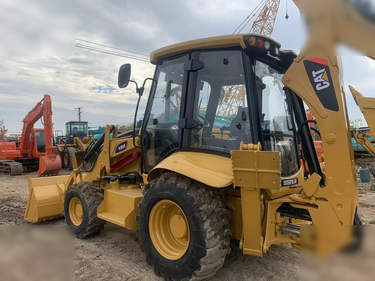 CATERPILLAR 420F - Máy xúc trước múc sau: hình 4 CATERPILLAR 420F - Máy xúc trước múc sau: hình 4
