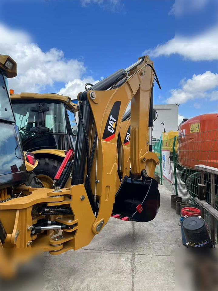 CATERPILLAR 430F2 - Máy xúc trước múc sau: hình 3 CATERPILLAR 430F2 - Máy xúc trước múc sau: hình 3