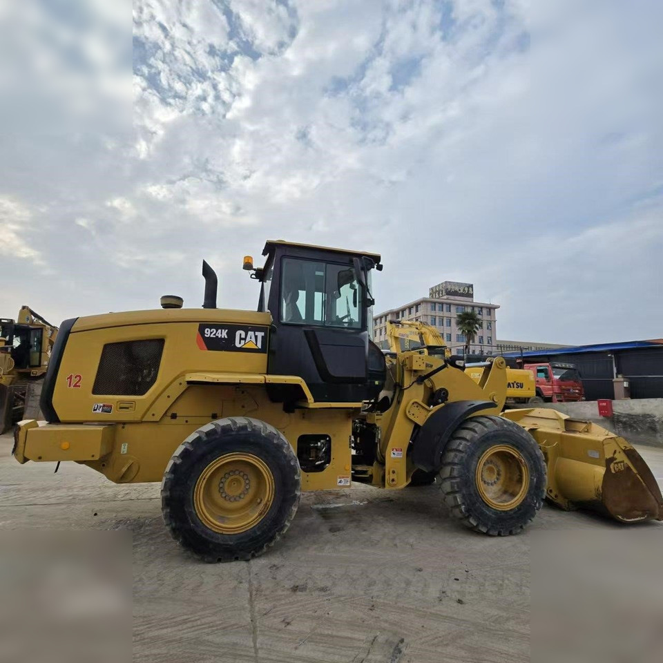 CATERPILLAR 924K - Máy xúc lật bánh lốp: hình 1 CATERPILLAR 924K - Máy xúc lật bánh lốp: hình 1
