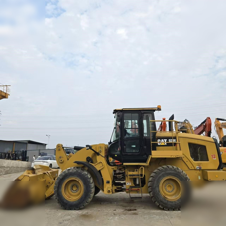 CATERPILLAR 924K - Máy xúc lật bánh lốp: hình 3 CATERPILLAR 924K - Máy xúc lật bánh lốp: hình 3