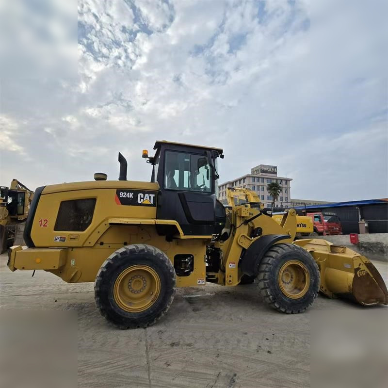CATERPILLAR 924K - Máy xúc lật bánh lốp: hình 1 CATERPILLAR 924K - Máy xúc lật bánh lốp: hình 1
