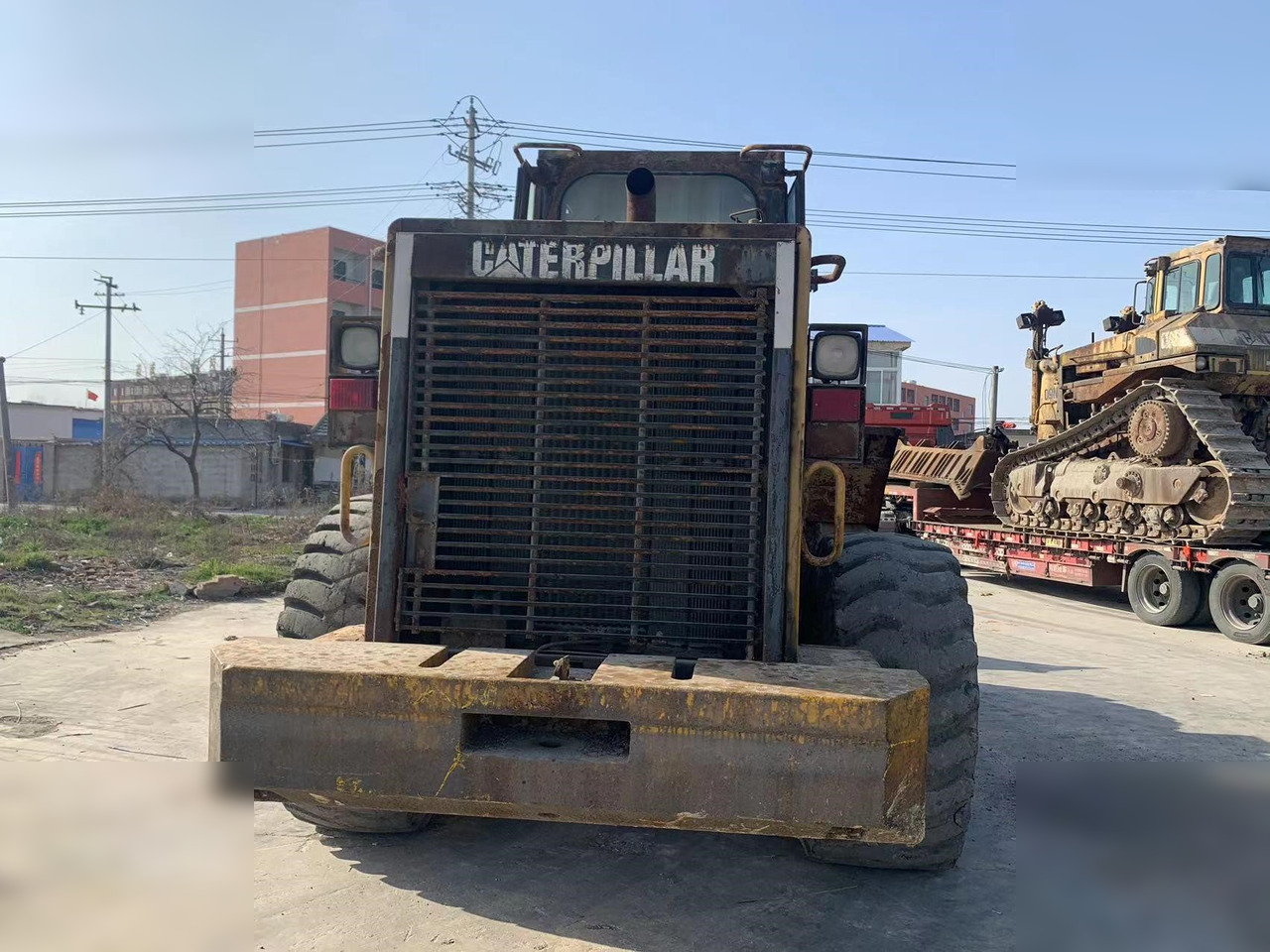 CATERPILLAR 966F - Máy xúc lật bánh lốp: hình 4 CATERPILLAR 966F - Máy xúc lật bánh lốp: hình 4