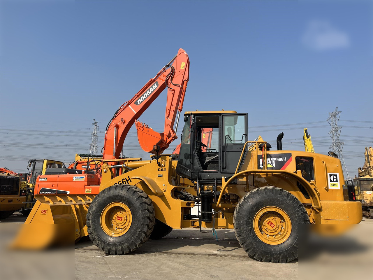 CATERPILLAR 966H - Máy xúc lật bánh lốp: hình 1 CATERPILLAR 966H - Máy xúc lật bánh lốp: hình 1