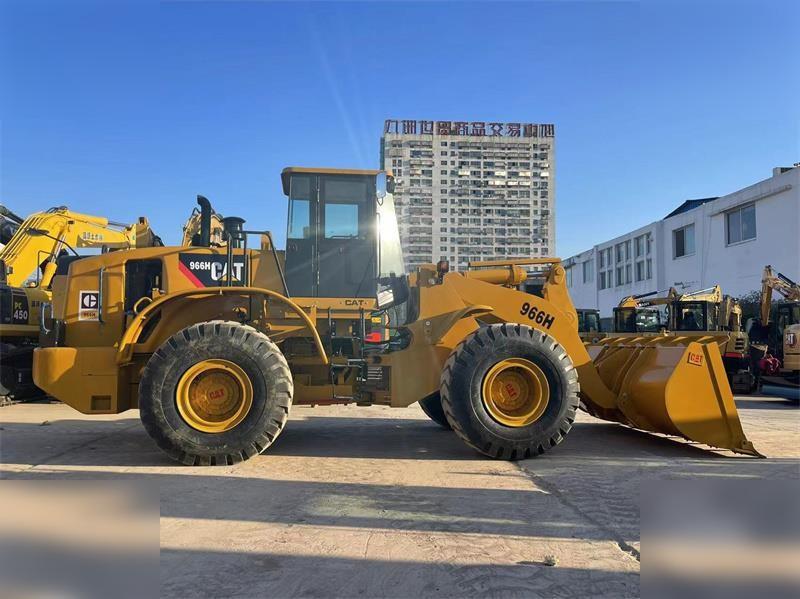 CATERPILLAR 966H - Máy xúc lật bánh lốp: hình 2 CATERPILLAR 966H - Máy xúc lật bánh lốp: hình 2
