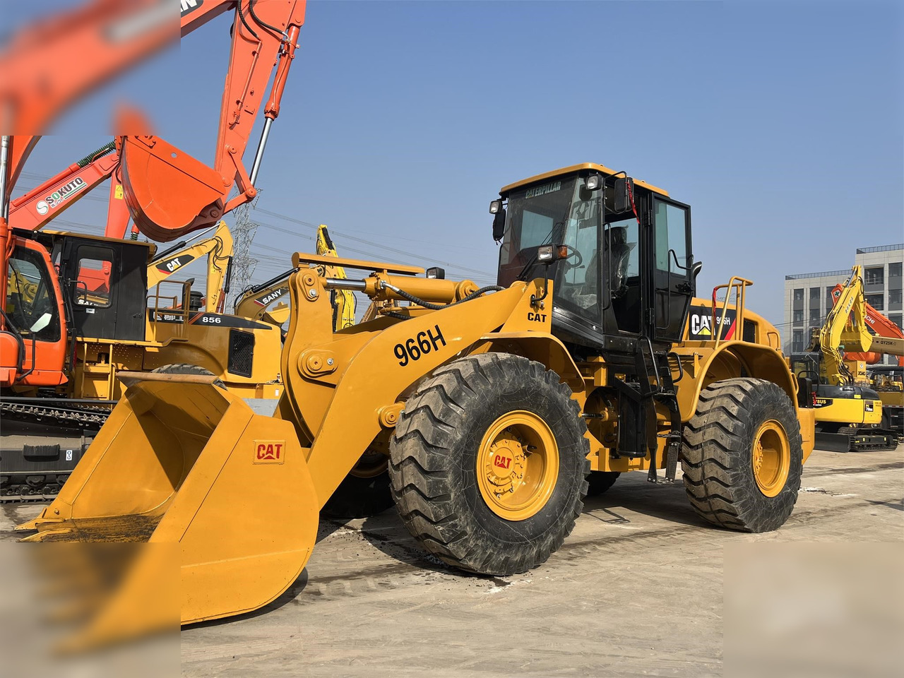 CATERPILLAR 966H - Máy xúc lật bánh lốp: hình 4 CATERPILLAR 966H - Máy xúc lật bánh lốp: hình 4