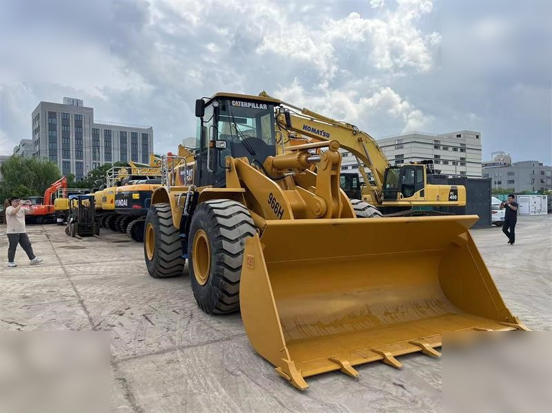 CATERPILLAR 966H - Máy xúc lật bánh lốp: hình 3 CATERPILLAR 966H - Máy xúc lật bánh lốp: hình 3