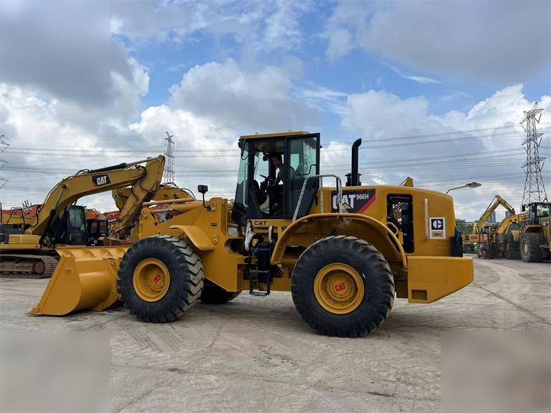 CATERPILLAR 966H - Máy xúc lật bánh lốp: hình 1 CATERPILLAR 966H - Máy xúc lật bánh lốp: hình 1