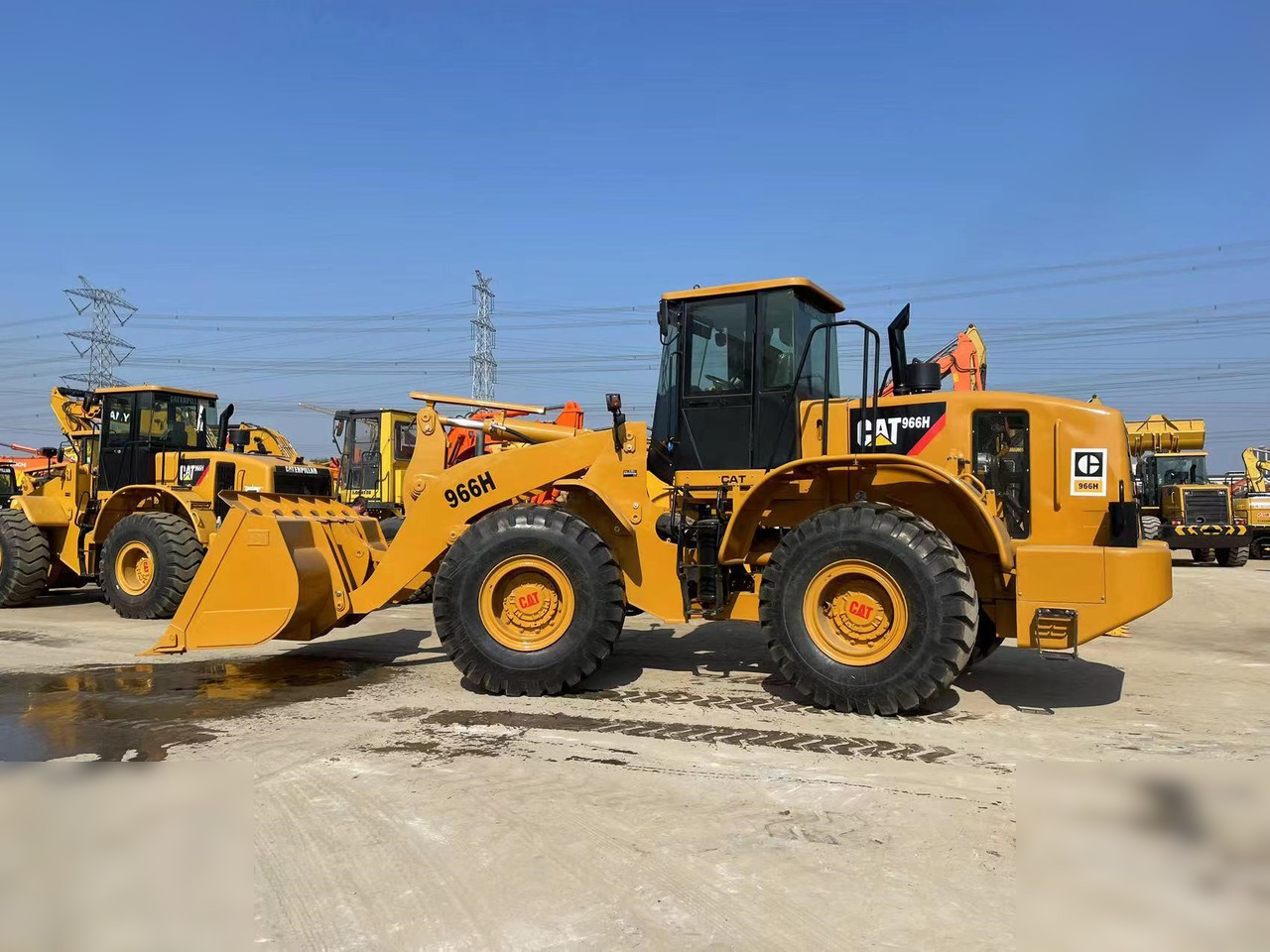 CATERPILLAR 966H - Máy xúc lật bánh lốp: hình 1 CATERPILLAR 966H - Máy xúc lật bánh lốp: hình 1