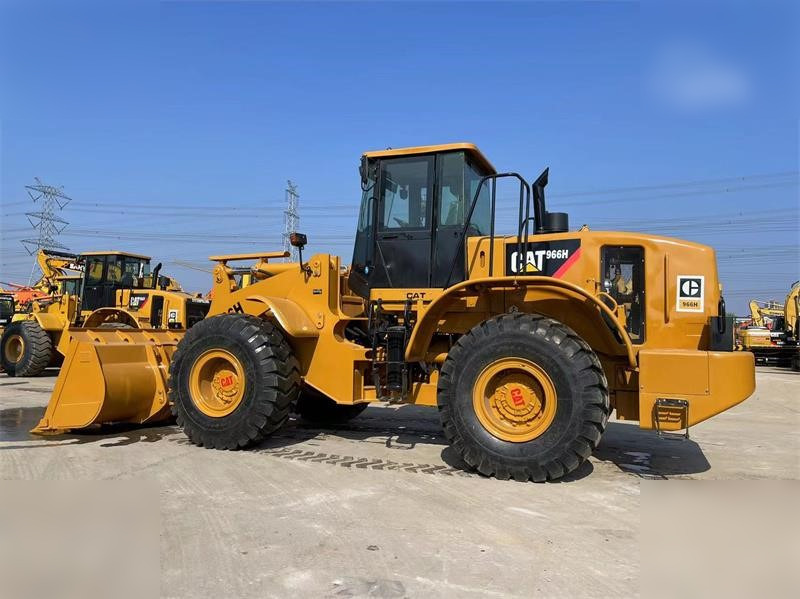 CATERPILLAR 966H - Máy xúc lật bánh lốp: hình 2 CATERPILLAR 966H - Máy xúc lật bánh lốp: hình 2