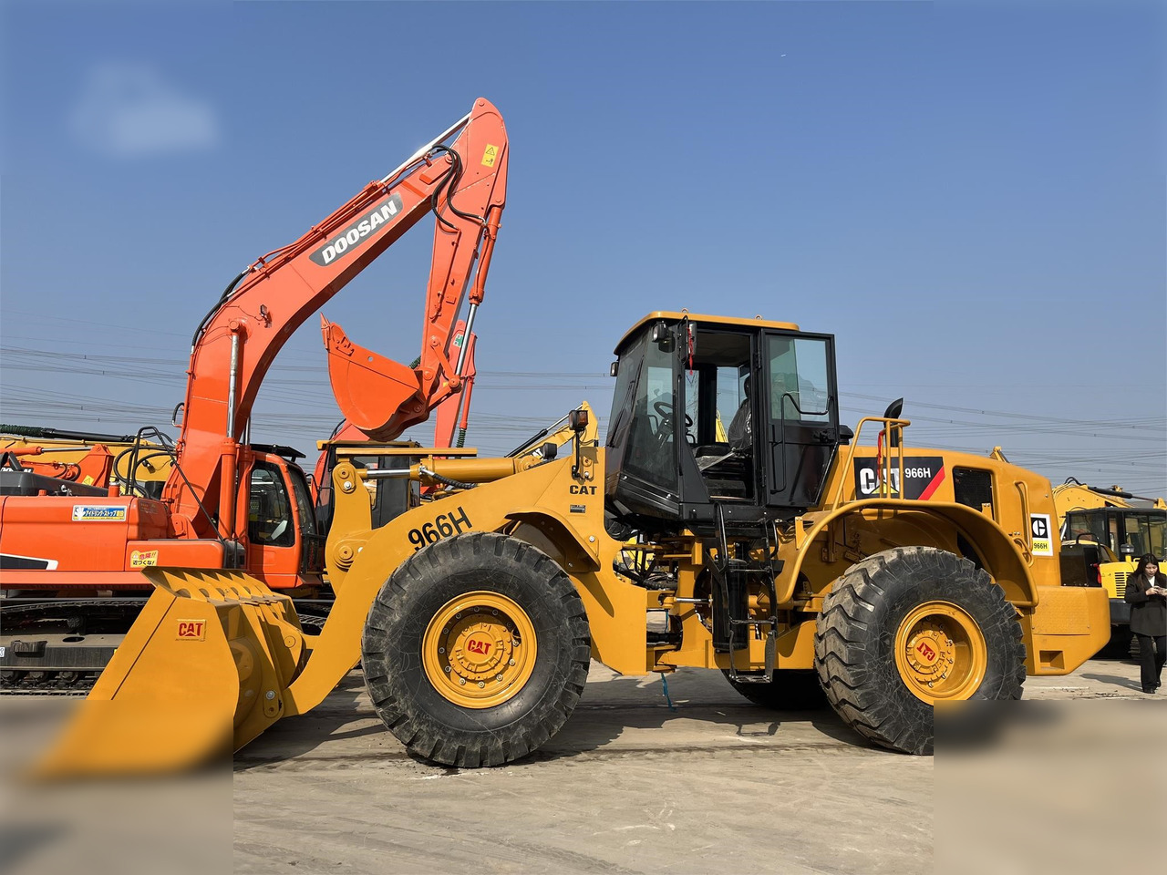 CATERPILLAR 966H - Máy xúc lật bánh lốp: hình 1 CATERPILLAR 966H - Máy xúc lật bánh lốp: hình 1