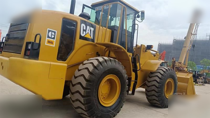 CATERPILLAR 966L - Máy xúc lật bánh lốp: hình 2 CATERPILLAR 966L - Máy xúc lật bánh lốp: hình 2