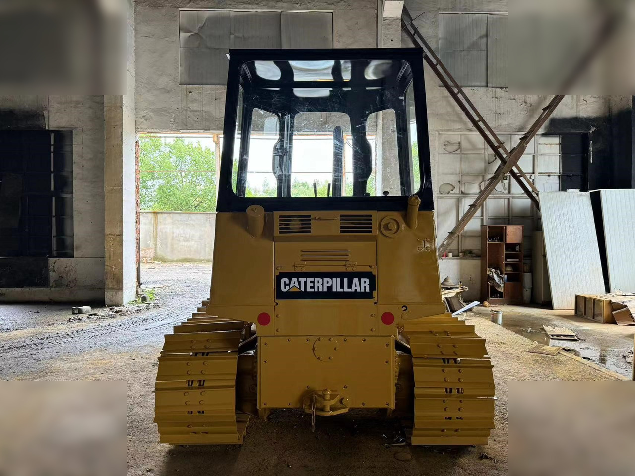 CATERPILLAR D4C - Máy ủi: hình 3 CATERPILLAR D4C - Máy ủi: hình 3