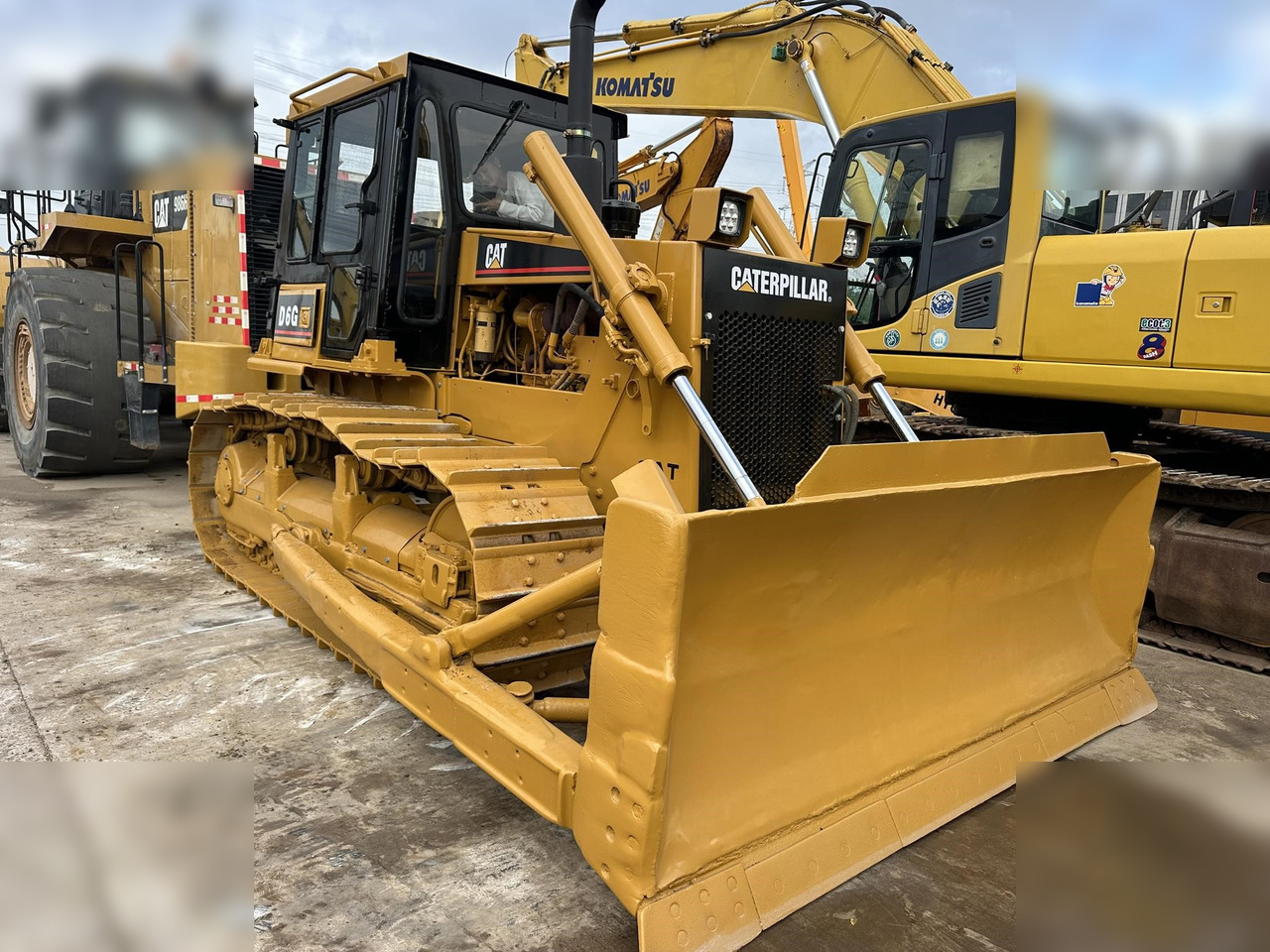 CATERPILLAR D6G - Máy ủi: hình 5 CATERPILLAR D6G - Máy ủi: hình 5