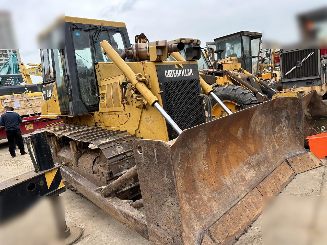 CATERPILLAR D6G2 XL - Máy ủi: hình 4 CATERPILLAR D6G2 XL - Máy ủi: hình 4