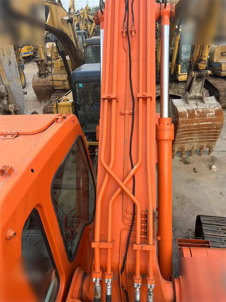 DOOSAN DH220 LC-7 - Máy xúc bánh xích: hình 5 DOOSAN DH220 LC-7 - Máy xúc bánh xích: hình 5