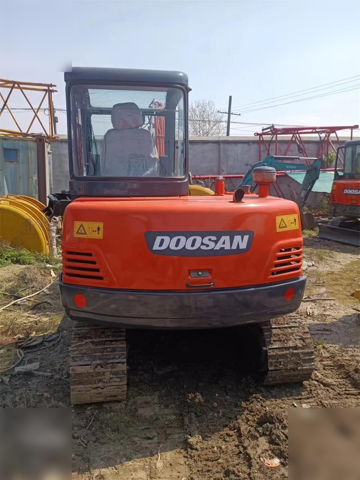 DOOSAN DH55 - Máy xúc mini: hình 3 DOOSAN DH55 - Máy xúc mini: hình 3