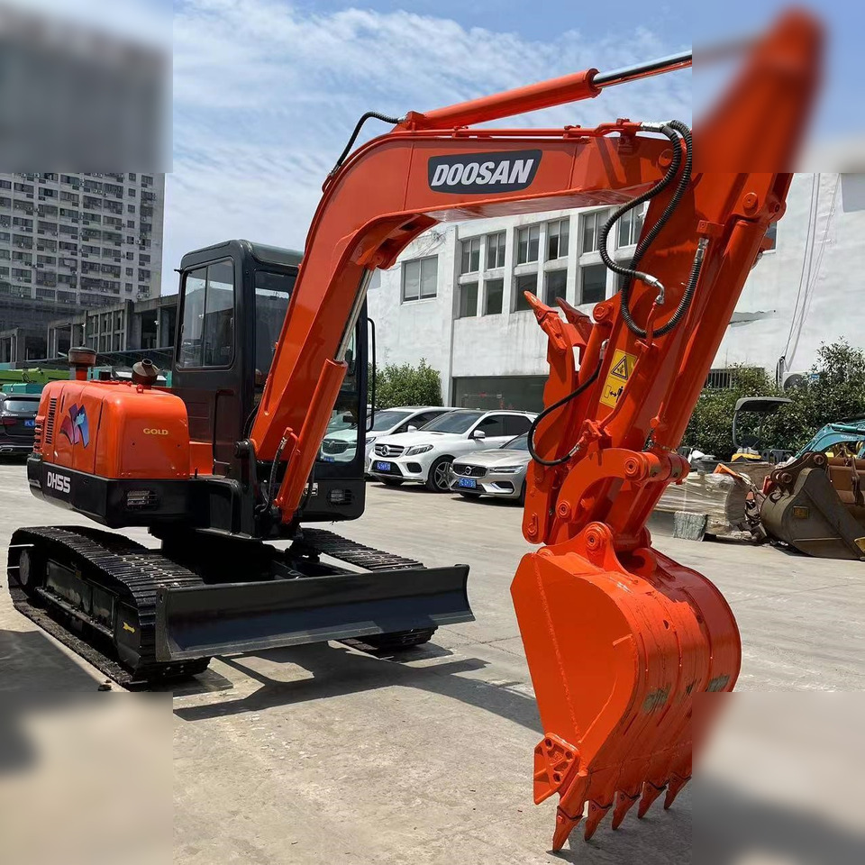 DOOSAN DH55-V - Máy xúc mini: hình 2 DOOSAN DH55-V - Máy xúc mini: hình 2