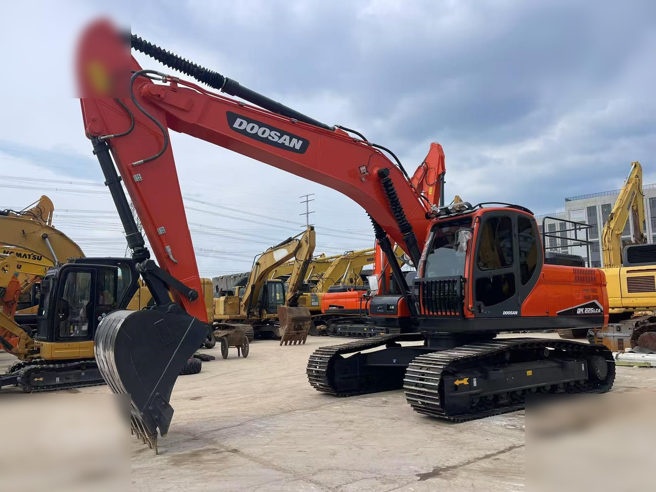 DOOSAN DX225 LC - Máy xúc bánh xích: hình 5 DOOSAN DX225 LC - Máy xúc bánh xích: hình 5