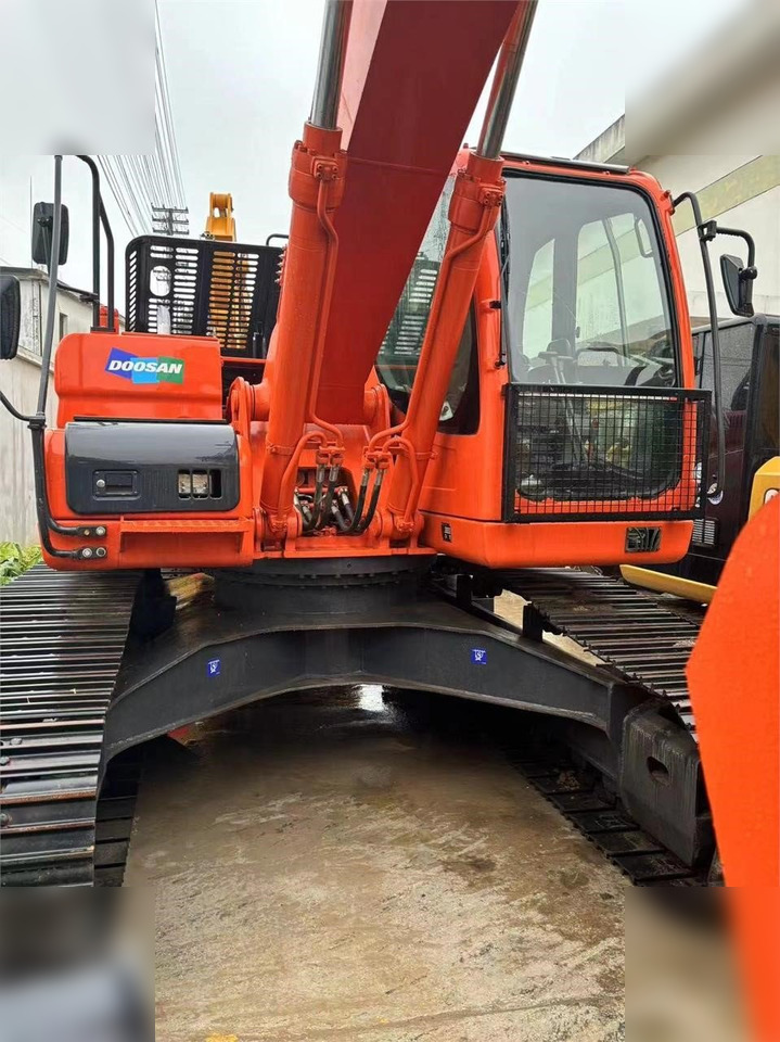 DOOSAN DX225 LC - Máy xúc bánh xích: hình 2 DOOSAN DX225 LC - Máy xúc bánh xích: hình 2
