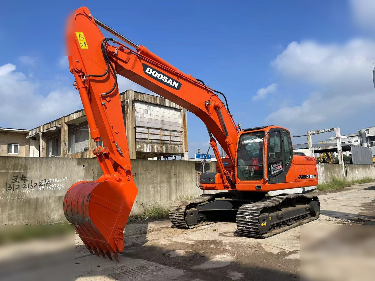 DOOSAN DX225 LCA - Máy xúc bánh xích: hình 4 DOOSAN DX225 LCA - Máy xúc bánh xích: hình 4