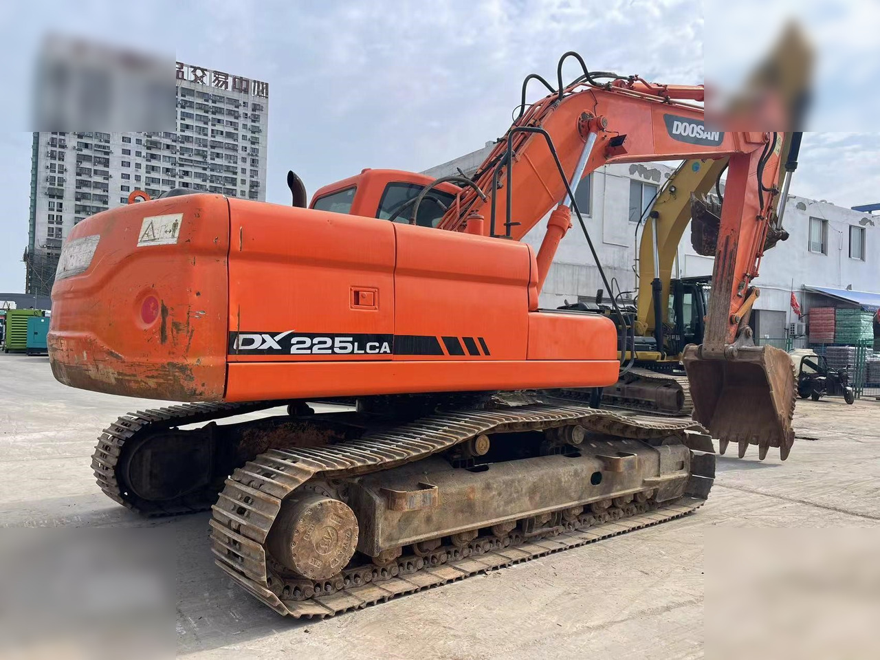 DOOSAN DX225 LCA - Máy xúc bánh xích: hình 3 DOOSAN DX225 LCA - Máy xúc bánh xích: hình 3