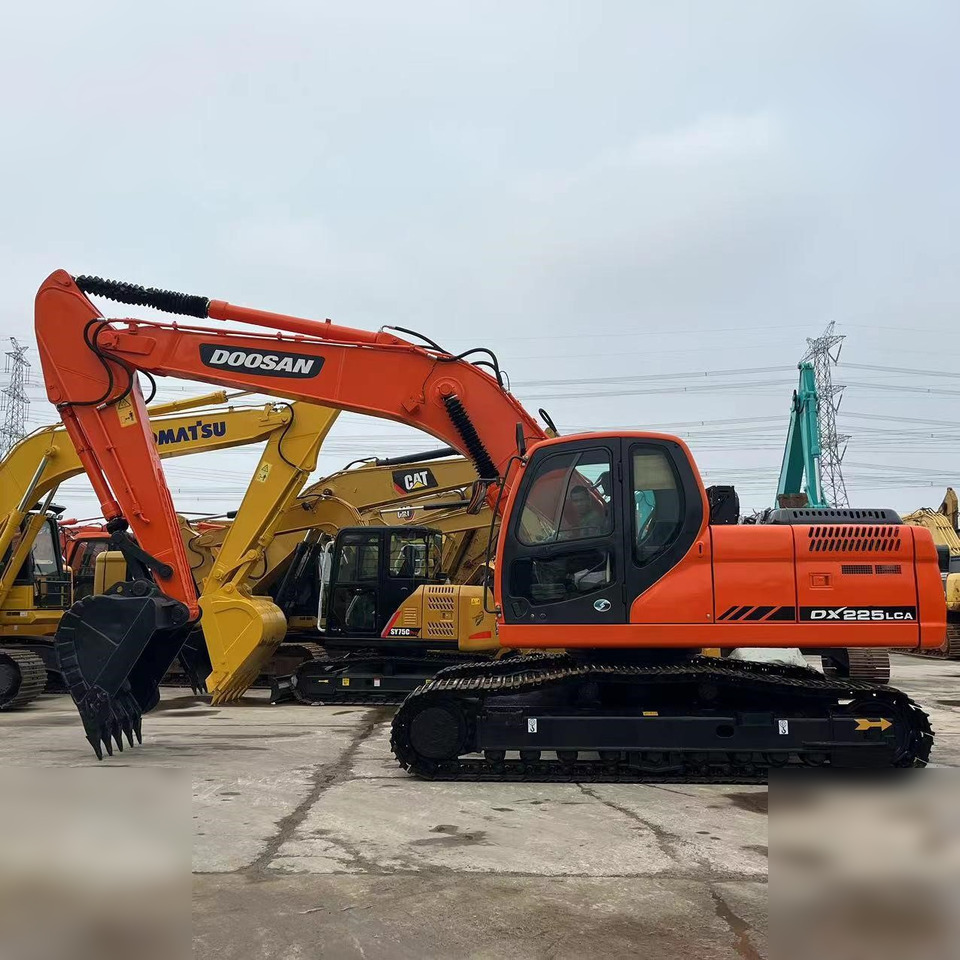 DOOSAN DX225 LCA - Máy xúc bánh xích: hình 1 DOOSAN DX225 LCA - Máy xúc bánh xích: hình 1