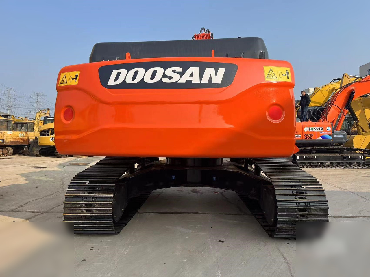 DOOSAN DX300 LC-9C - Máy xúc bánh xích: hình 3 DOOSAN DX300 LC-9C - Máy xúc bánh xích: hình 3