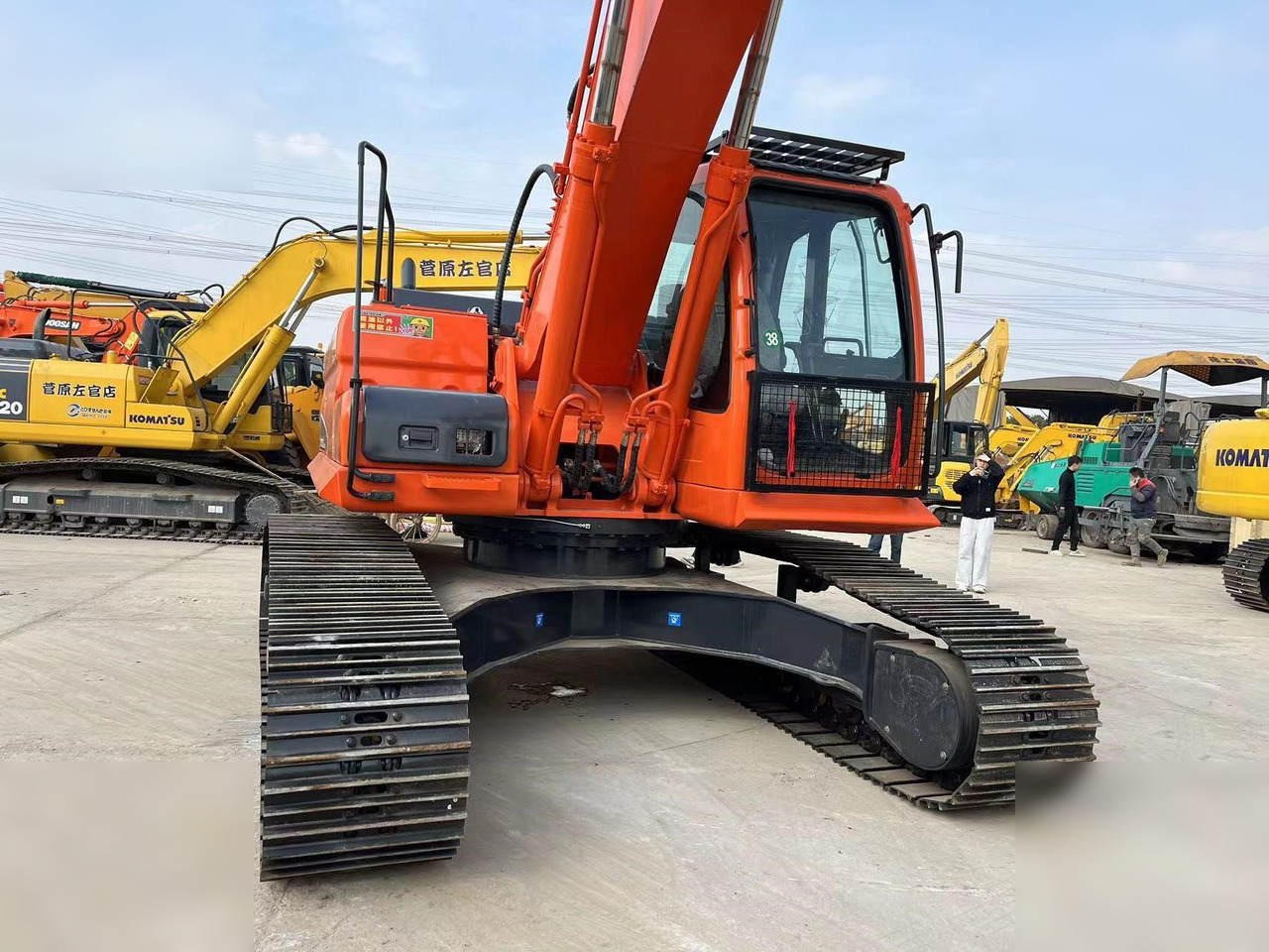 DOOSAN DX300 LC-9C - Máy xúc bánh xích: hình 3 DOOSAN DX300 LC-9C - Máy xúc bánh xích: hình 3