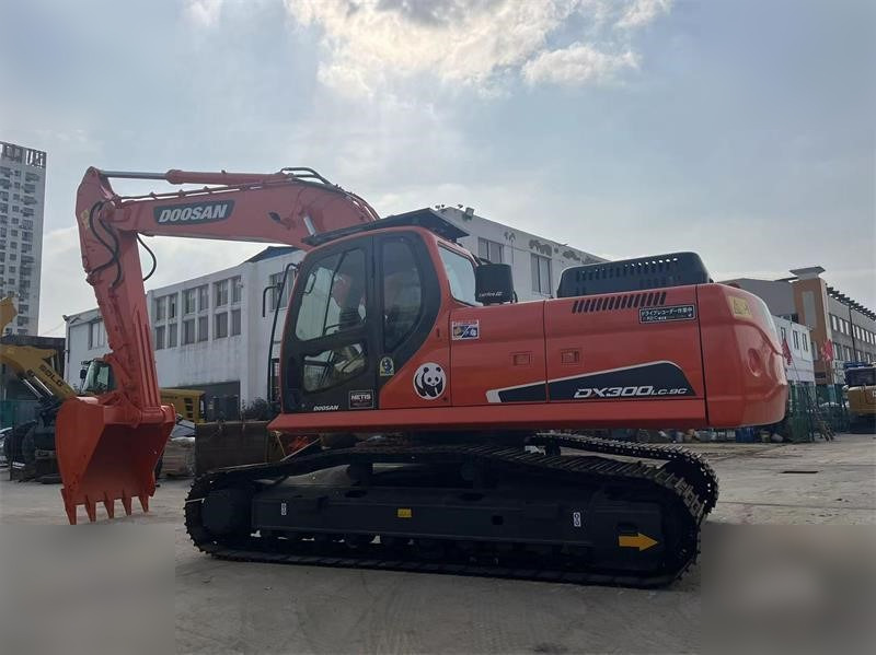 DOOSAN DX300 LC-9C - Máy xúc bánh xích: hình 2 DOOSAN DX300 LC-9C - Máy xúc bánh xích: hình 2