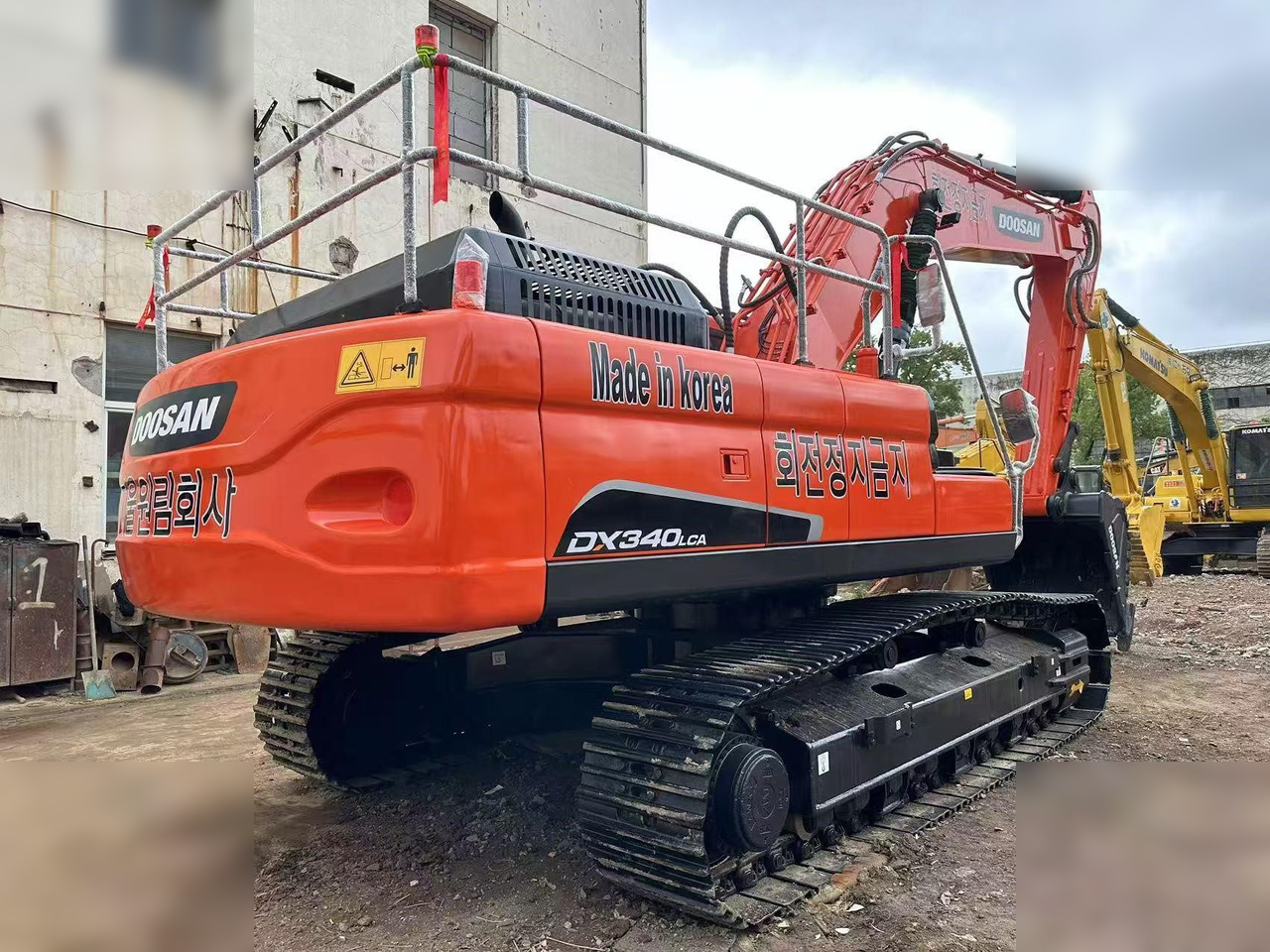 DOOSAN DX340 LC - Máy xúc bánh xích: hình 3 DOOSAN DX340 LC - Máy xúc bánh xích: hình 3