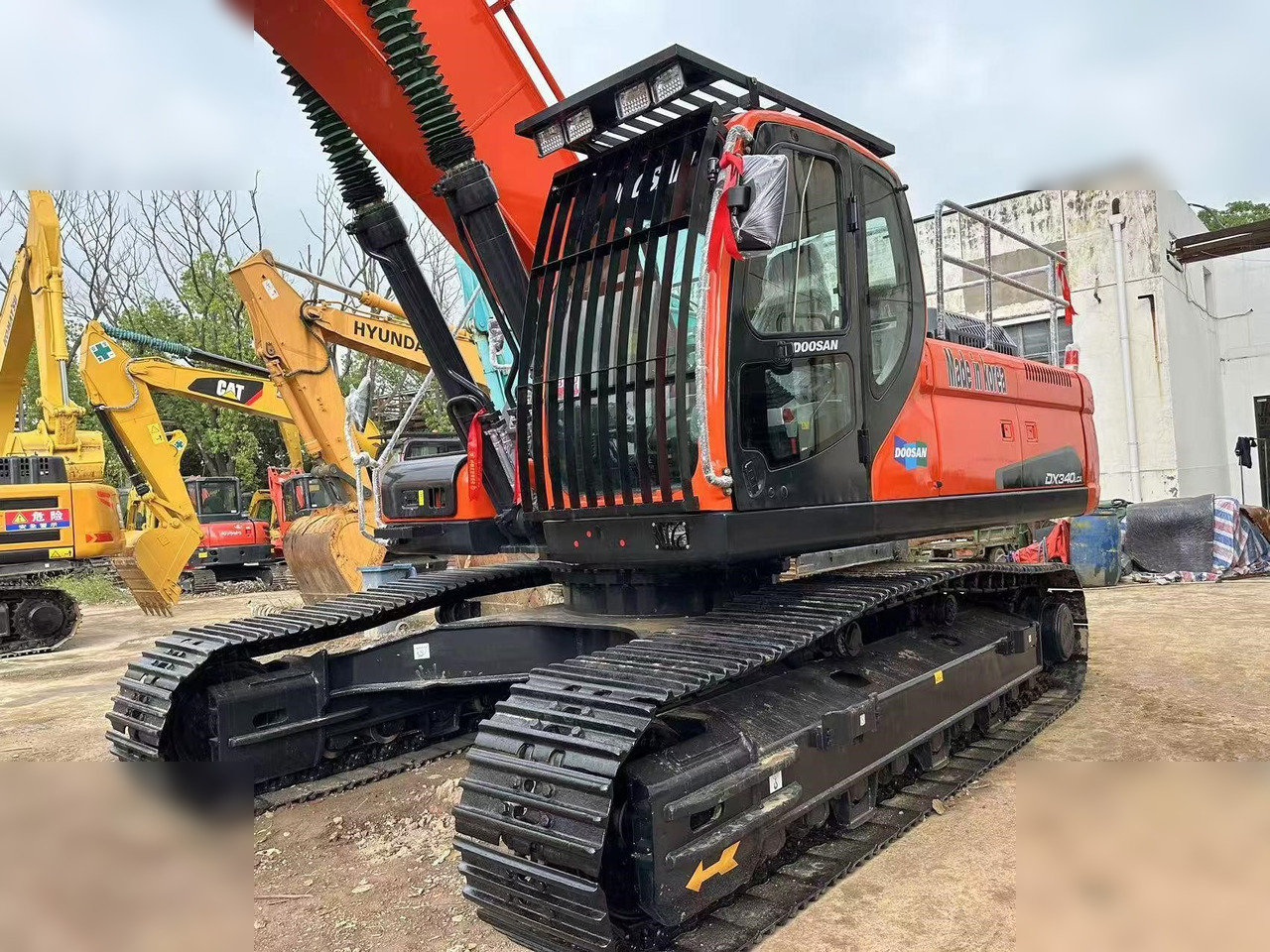 DOOSAN DX340 LC - Máy xúc bánh xích: hình 4 DOOSAN DX340 LC - Máy xúc bánh xích: hình 4