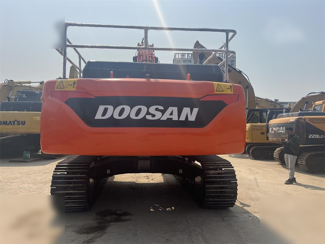 DOOSAN DX340 LCA - Máy xúc bánh xích: hình 3 DOOSAN DX340 LCA - Máy xúc bánh xích: hình 3