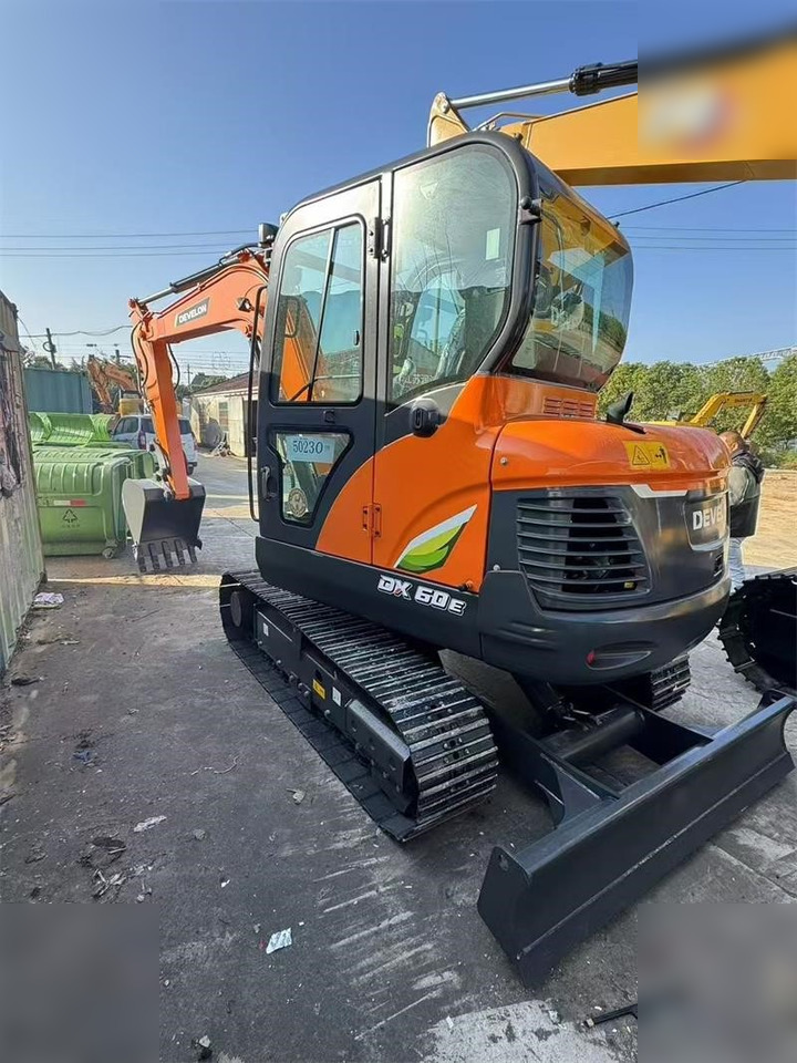 DOOSAN DX60E-10N - Máy xúc bánh xích: hình 5 DOOSAN DX60E-10N - Máy xúc bánh xích: hình 5
