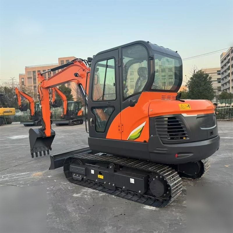 DOOSAN DX60E-10N - Máy xúc bánh xích: hình 1 DOOSAN DX60E-10N - Máy xúc bánh xích: hình 1