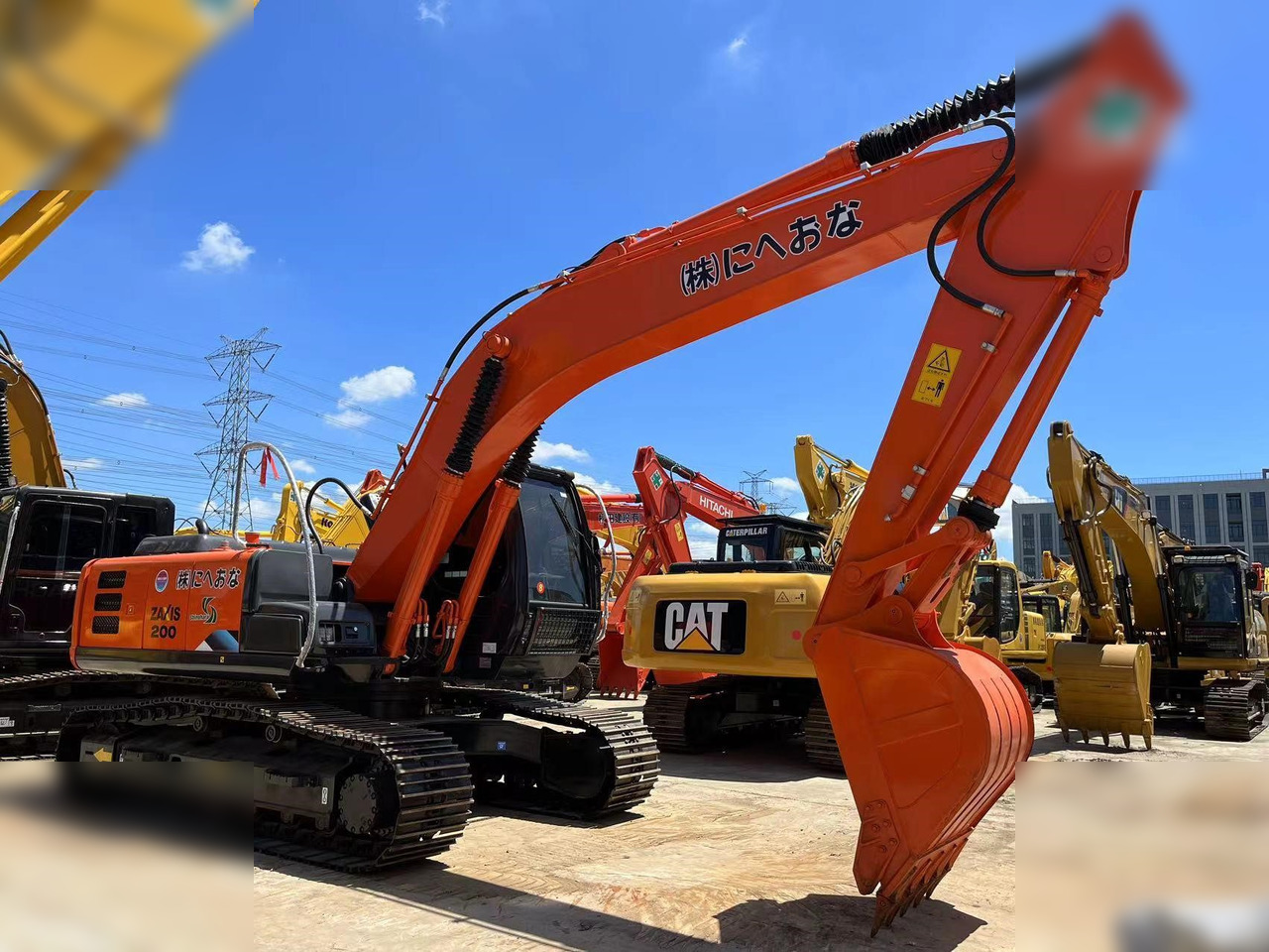 HITACHI ZX200 - Máy xúc bánh xích: hình 1 HITACHI ZX200 - Máy xúc bánh xích: hình 1