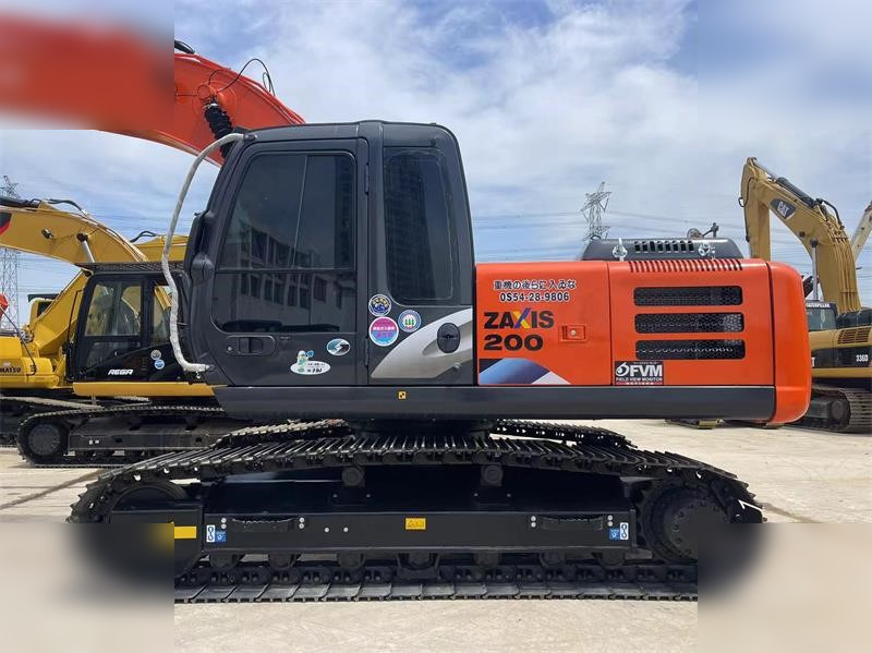 HITACHI ZX200 - Máy xúc bánh xích: hình 5 HITACHI ZX200 - Máy xúc bánh xích: hình 5