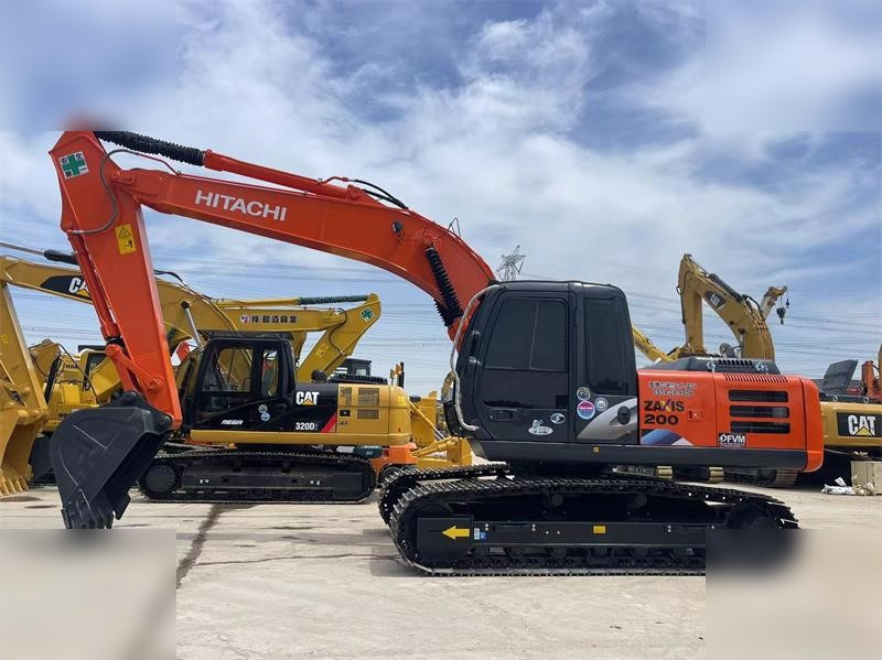 HITACHI ZX200 - Máy xúc bánh xích: hình 1 HITACHI ZX200 - Máy xúc bánh xích: hình 1