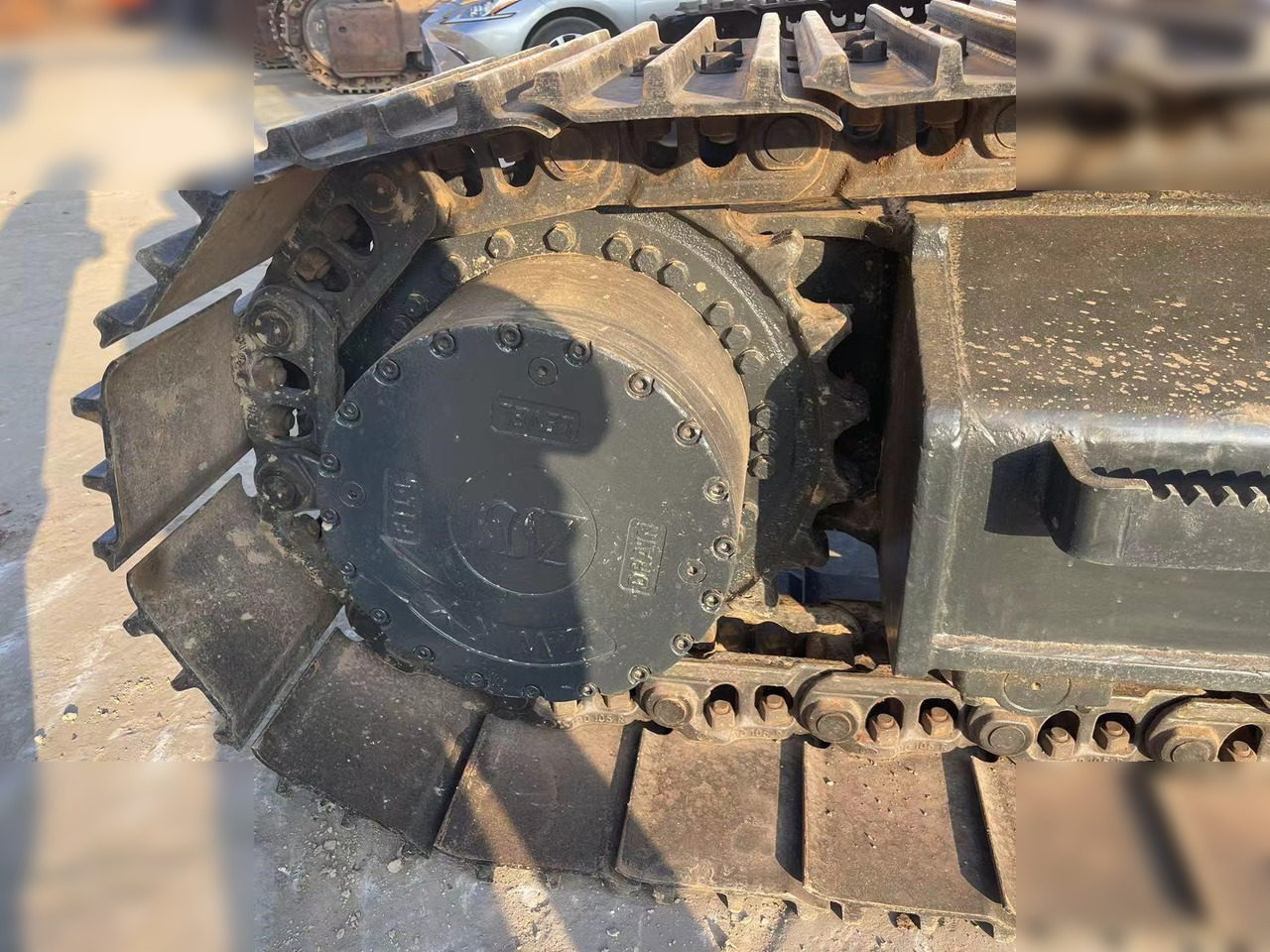 Máy xúc bánh xích HYUNDAI ROBEX 220 LC-9S: hình 7