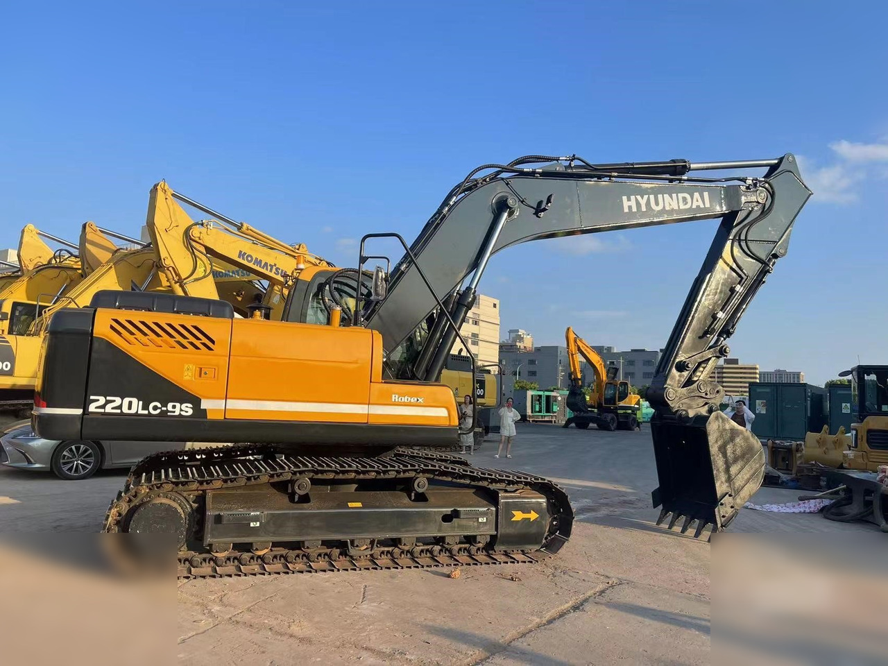 HYUNDAI ROBEX 220 LC-9S - Máy xúc bánh xích: hình 2 HYUNDAI ROBEX 220 LC-9S - Máy xúc bánh xích: hình 2